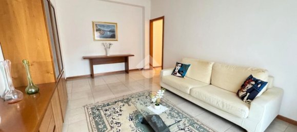 3 rooms Apartment in Saronno, Italy No. 130446 4