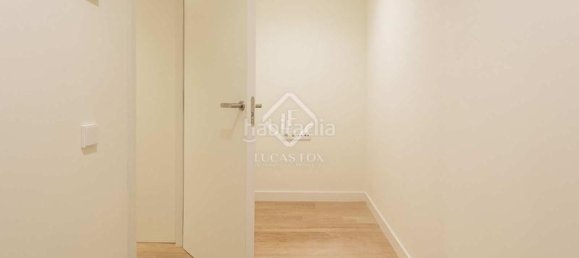 2 Schlafzimmer Wohnung in Eixample, Spain, Nr. 127779 20