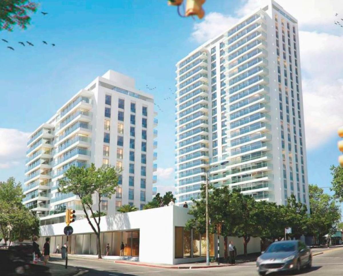 Apartamento de 3 dormitorios en Montevideo, Uruguay No. 5730