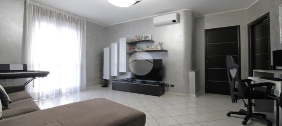 Apartamento de 4 habitaciónes en Brandizzo, Italy No. 140423 5