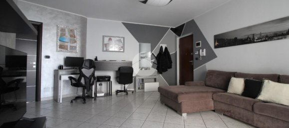 Apartamento de 4 habitaciónes en Brandizzo, Italy No. 140423 6