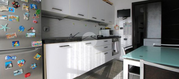 Apartamento de 4 habitaciónes en Brandizzo, Italy No. 140423 12