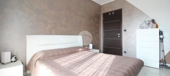 Apartamento de 4 habitaciónes en Brandizzo, Italy No. 140423 21