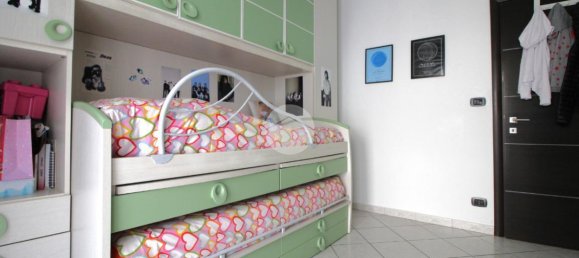 Apartamento de 4 habitaciónes en Brandizzo, Italy No. 140423 25