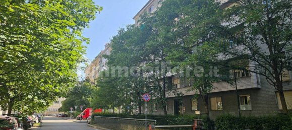 5 rooms Office in Turin, Italy No. 376321 2