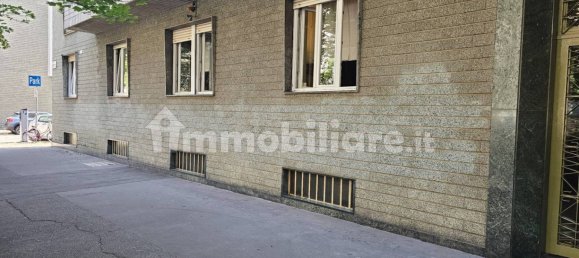 5 rooms Office in Turin, Italy No. 376321 3