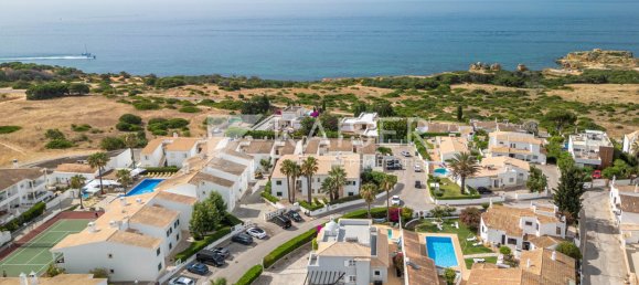 4 bedrooms Villa in Albufeira, Portugal No. 197371 2