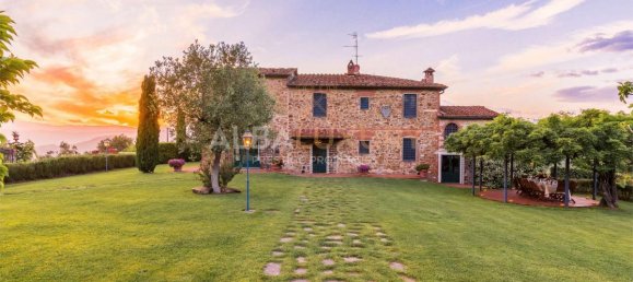7 bedrooms Villa in Monsummano Terme, Italy No. 728 3