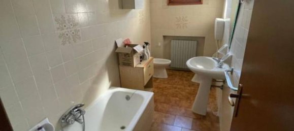 Casa de 4 divisões em Moglia, Italy N.º 36027 9