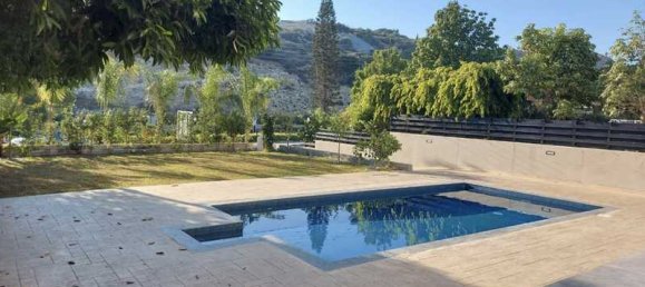 6 bedrooms Commercial property in Agios Tychonas, Cyprus No. 14684 10