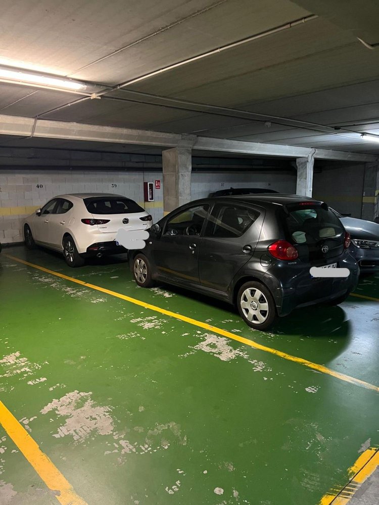 Гараж в Виго, Испания № 236328