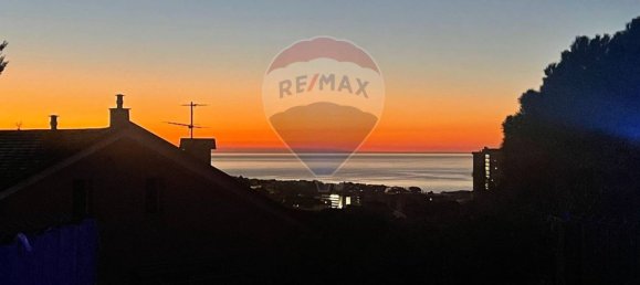 6 rooms Apartment in Genoa, Italy No. 195973 2