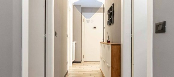 6 rooms Apartment in Genoa, Italy No. 195973 37