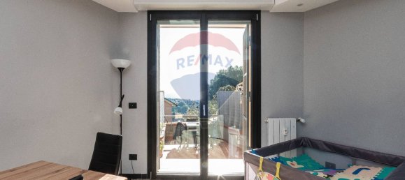 6 rooms Apartment in Genoa, Italy No. 195973 3