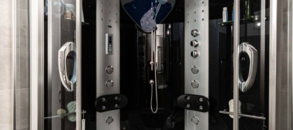 6 rooms Apartment in Genoa, Italy No. 195973 40