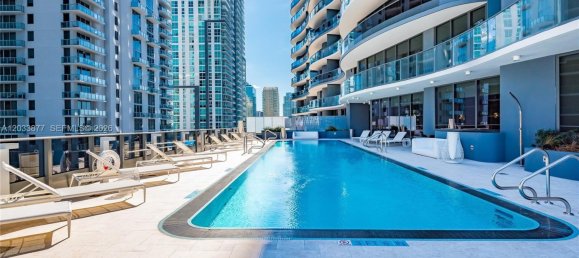 2 dormitorios propiedad comercial en alquiler en Miami, Miami-Dade, Florida, USA № 614948 15