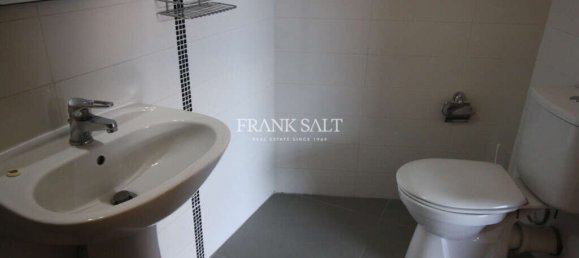 2 غرف نوم طابقين في Saint Paul's Bay, Malta رقم 10767 7