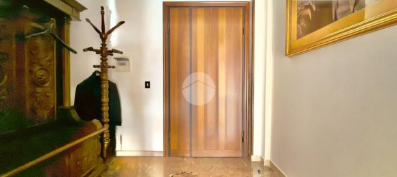 2 bedrooms Apartment in Rome, Italy No. 365013 3