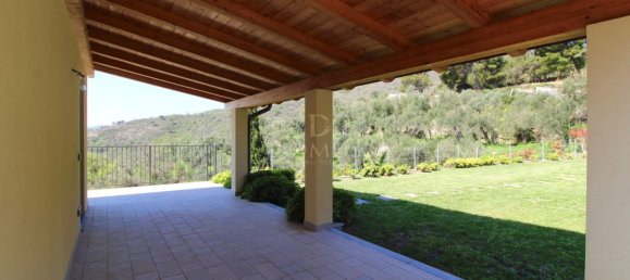 Вилла с 3 спальнями в Алассио, Италия № 72654 20