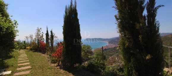 Вилла с 3 спальнями в Алассио, Италия № 72654 8