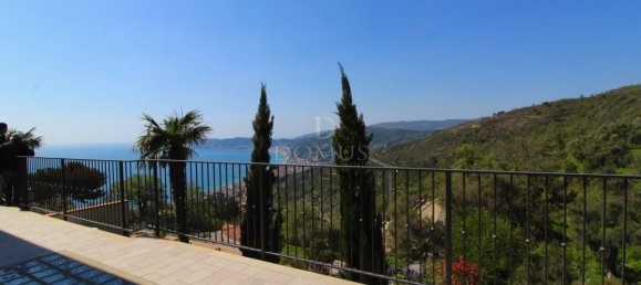 Вилла с 3 спальнями в Алассио, Италия № 72654 38