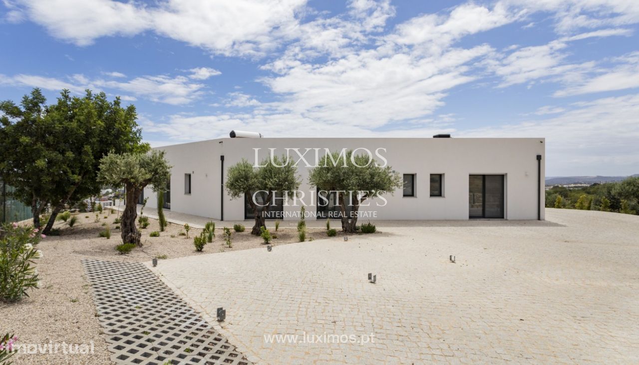 4 bedrooms Villa in Loule, Portugal No. 113361