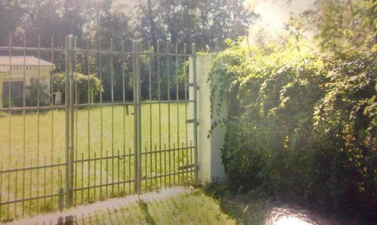 2 bedrooms Commercial property in Moreno, Argentina No. 23486