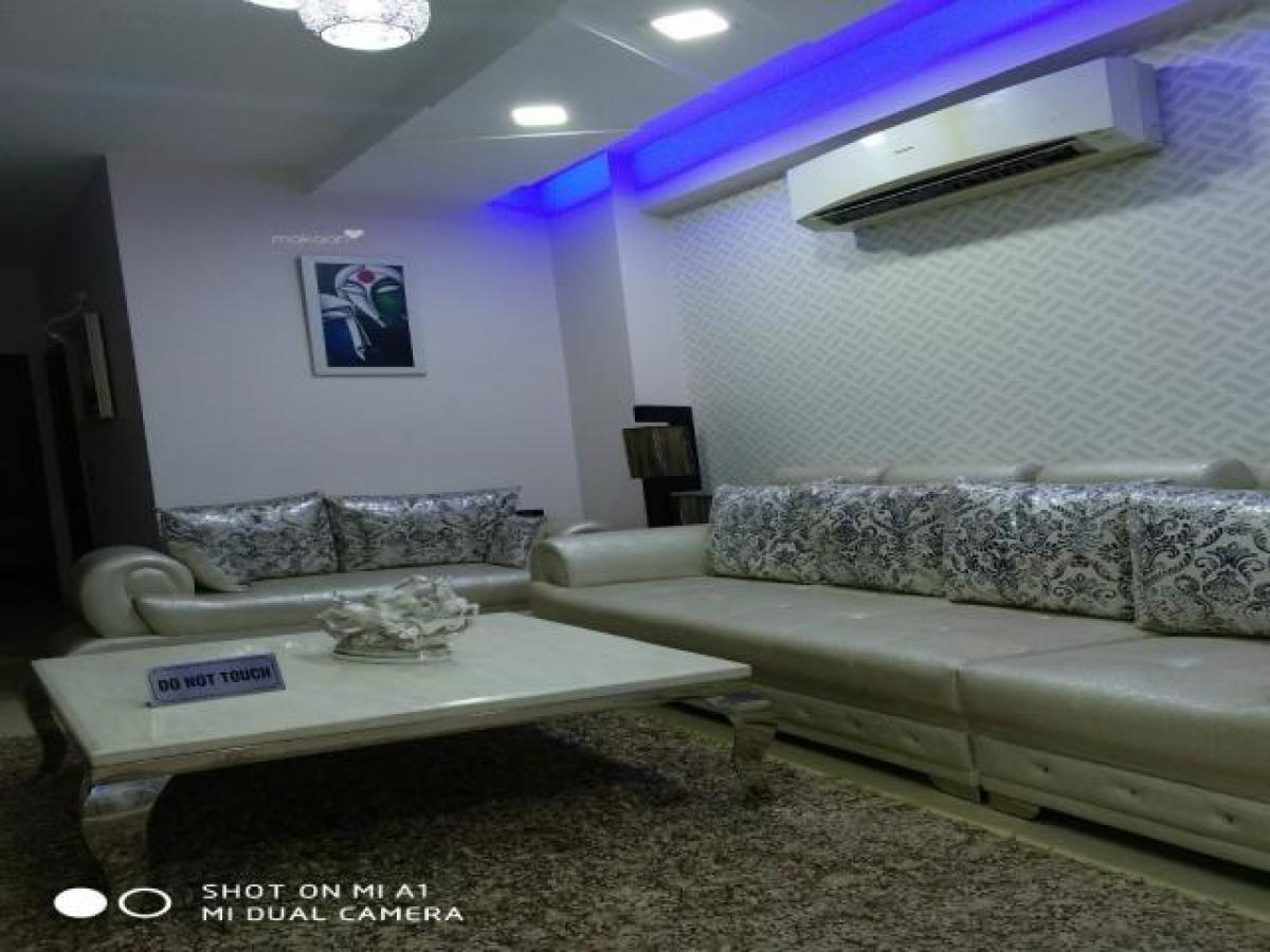 2 bedrooms House in Ghaziabad, India No. 12932