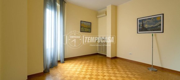 Квартира с 1 спальней в Кремона, Италия № 365472 3