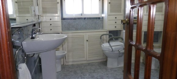 632m² Building in Cadiz, Spain No. 140525 31