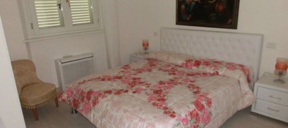 5 rooms House in Forte dei Marmi, Italy No. 198597 12