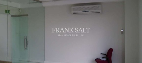 Bureau à Birkirkara, Malta No. 13053 3