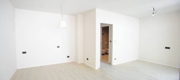 6 chambres Villa à Pino Torinese, Italy No. 121599 23