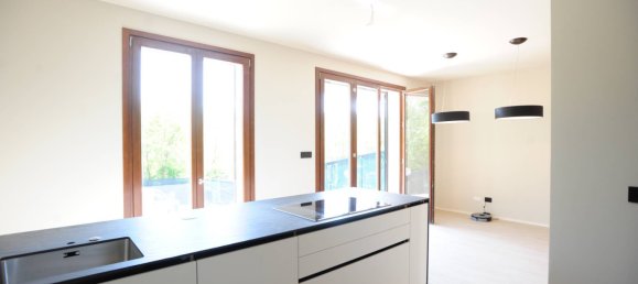 6 chambres Villa à Pino Torinese, Italy No. 121599 3