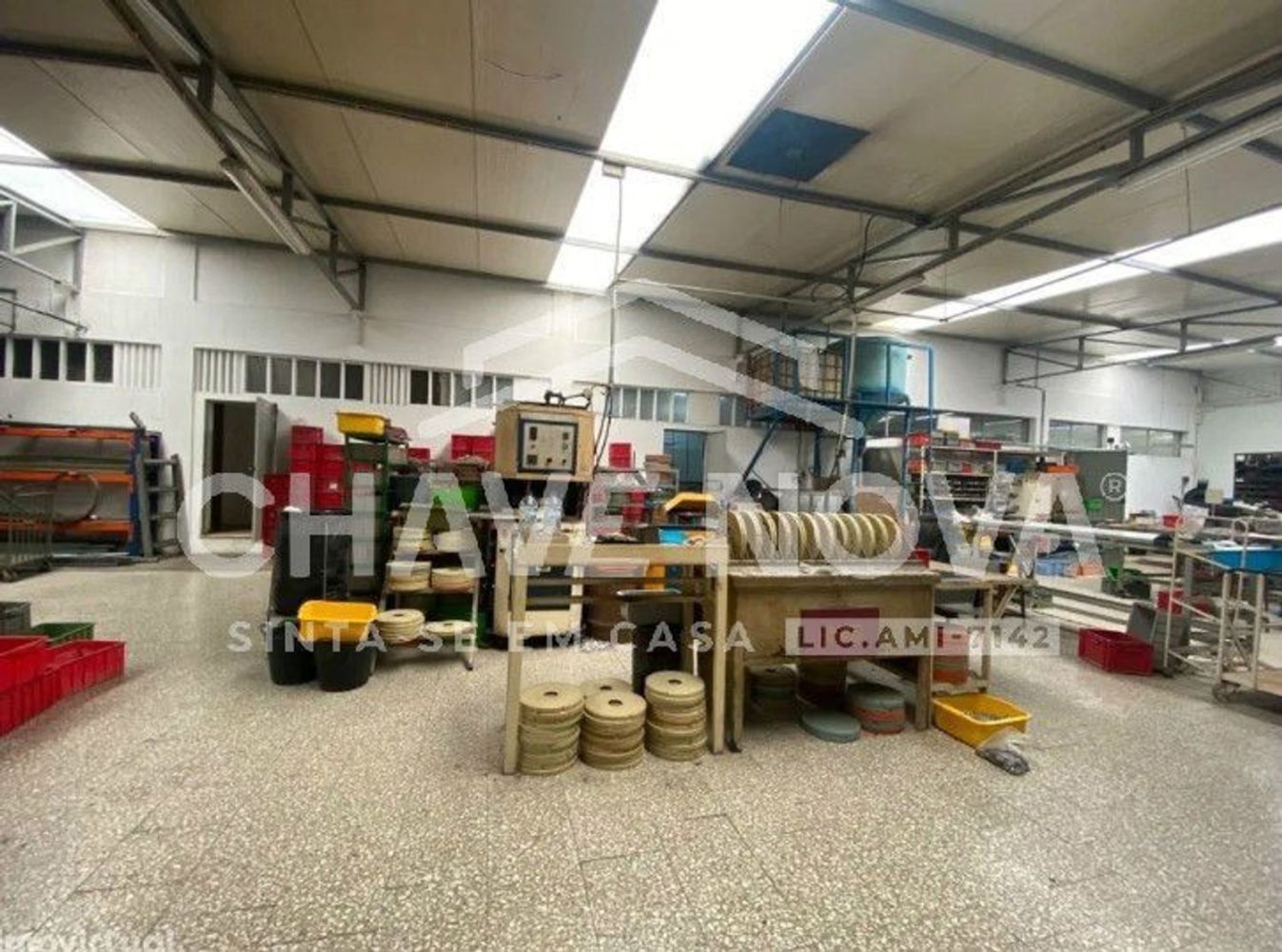  مستودع في Sao Joao da Madeira, Portugal 3200متر مربع رقم 63431