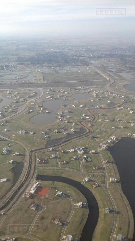  Land in Escobar, Argentina No. 114223