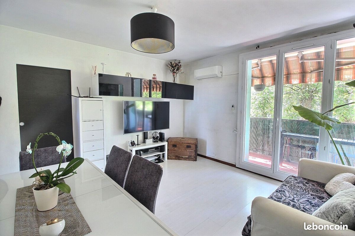 3 bedrooms Apartment in Marignane, France No. 336882