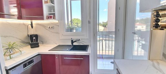 3 bedrooms Apartment in Marignane, France No. 336882 4