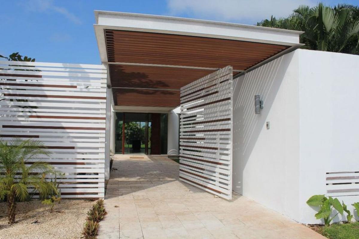 4 bedrooms House in Yucatan, Mexico No. 166618