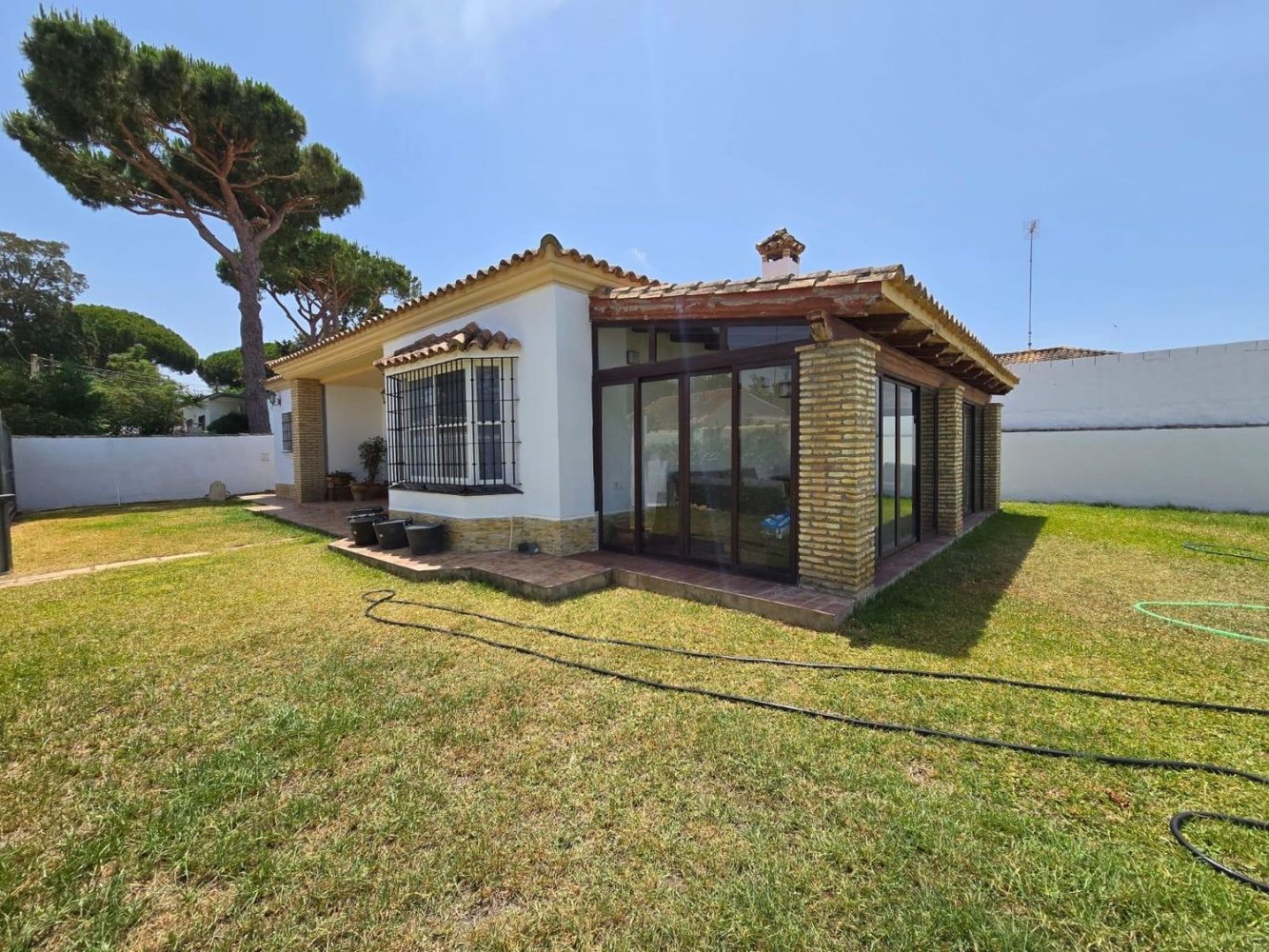 Casa de 4 dormitorios en Cádiz, Spain No. 148611