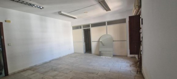 Oficina de 2 dormitorios en Córdoba, Spain No. 185941 13