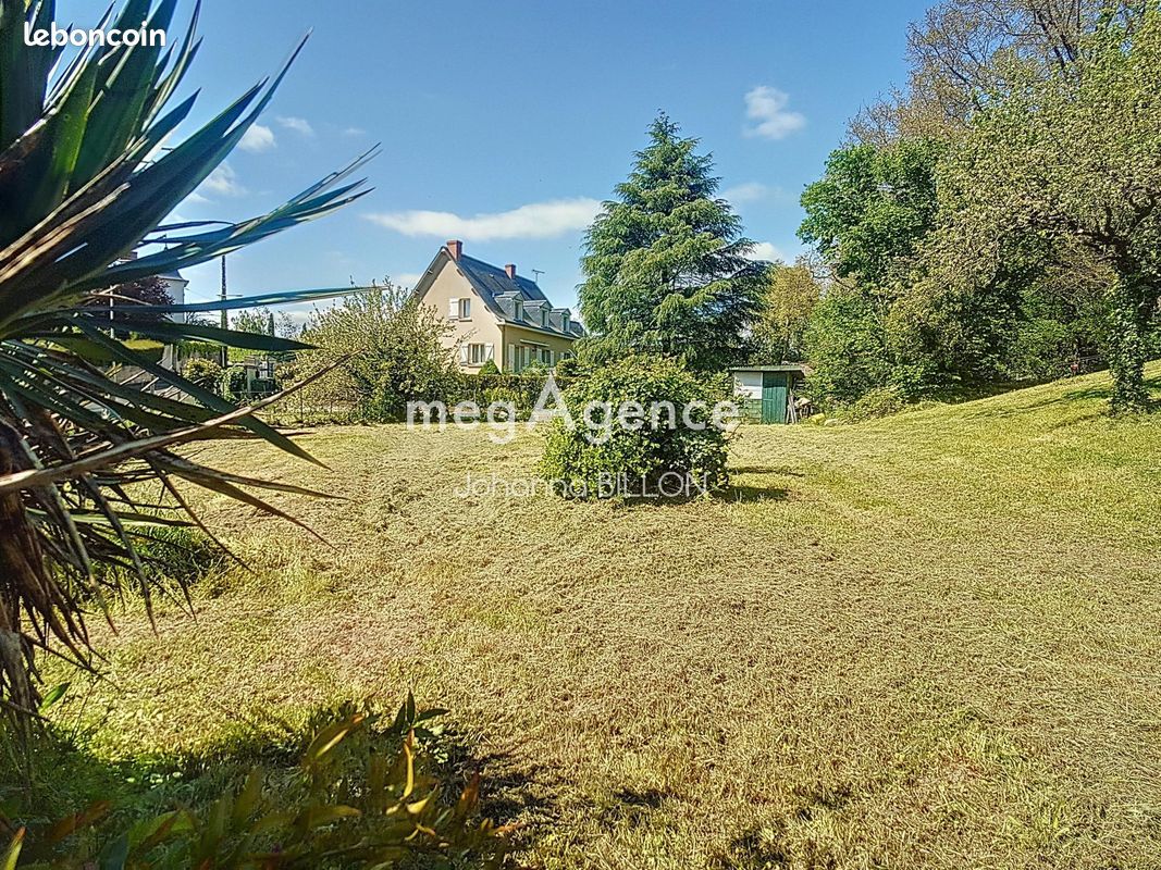 513m² Land in Joue-les-Tours, France No. 50363