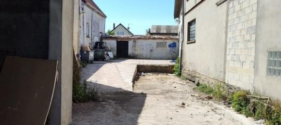  Commercial property in Mitry-Mory, France No. 297458 8