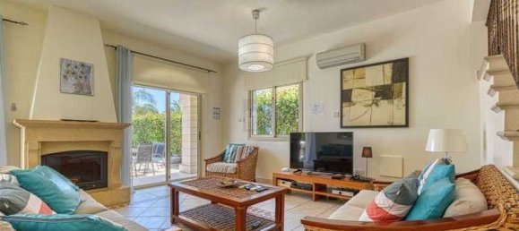 3 bedrooms House in Paralimni, Cyprus No. 6932 4