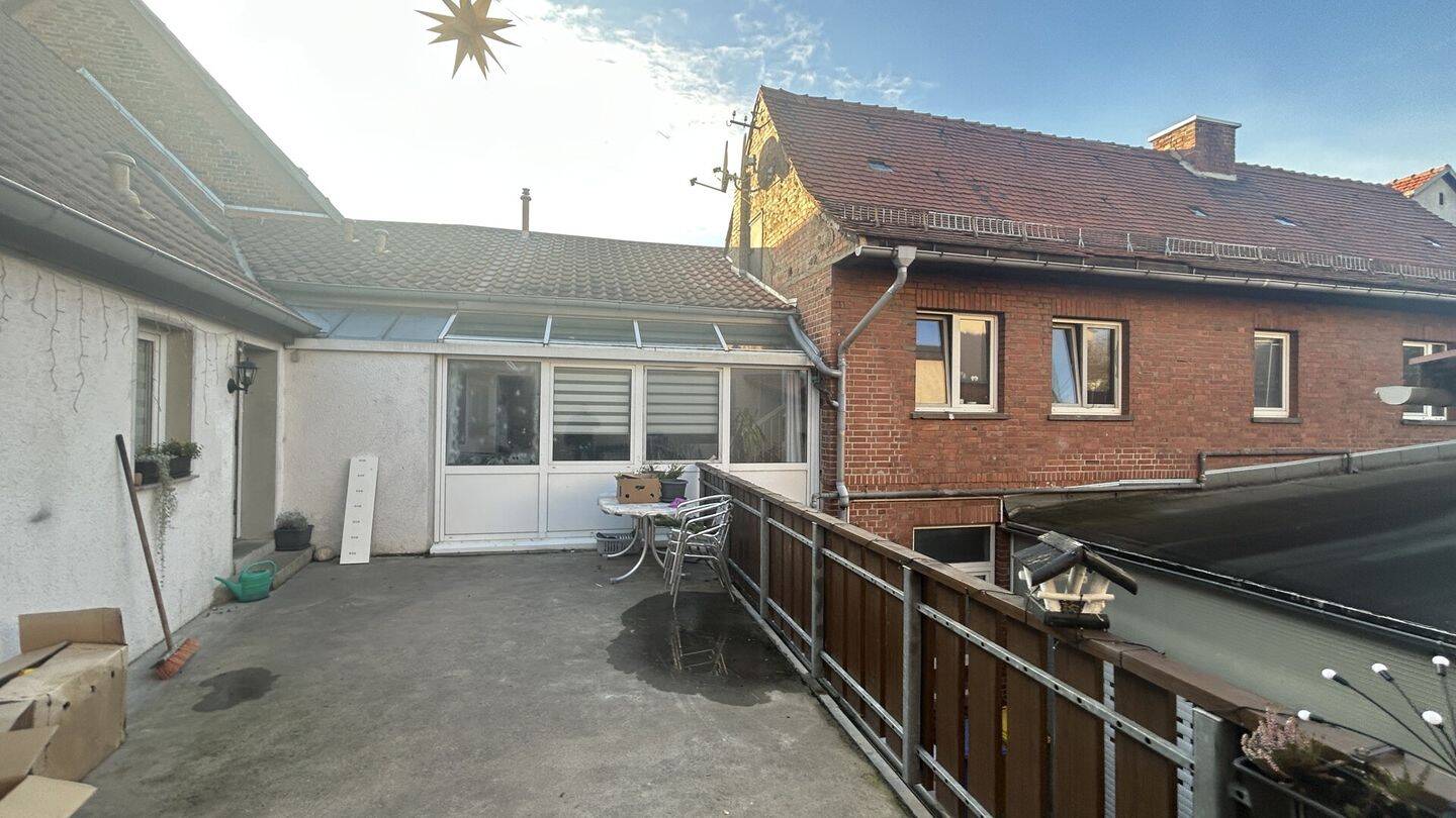 Bâtiment à Sommerda, Germany 220m² No. 345549