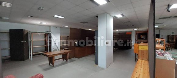 Entrepôt à Palestro, Italy 4000m² No. 316974 29