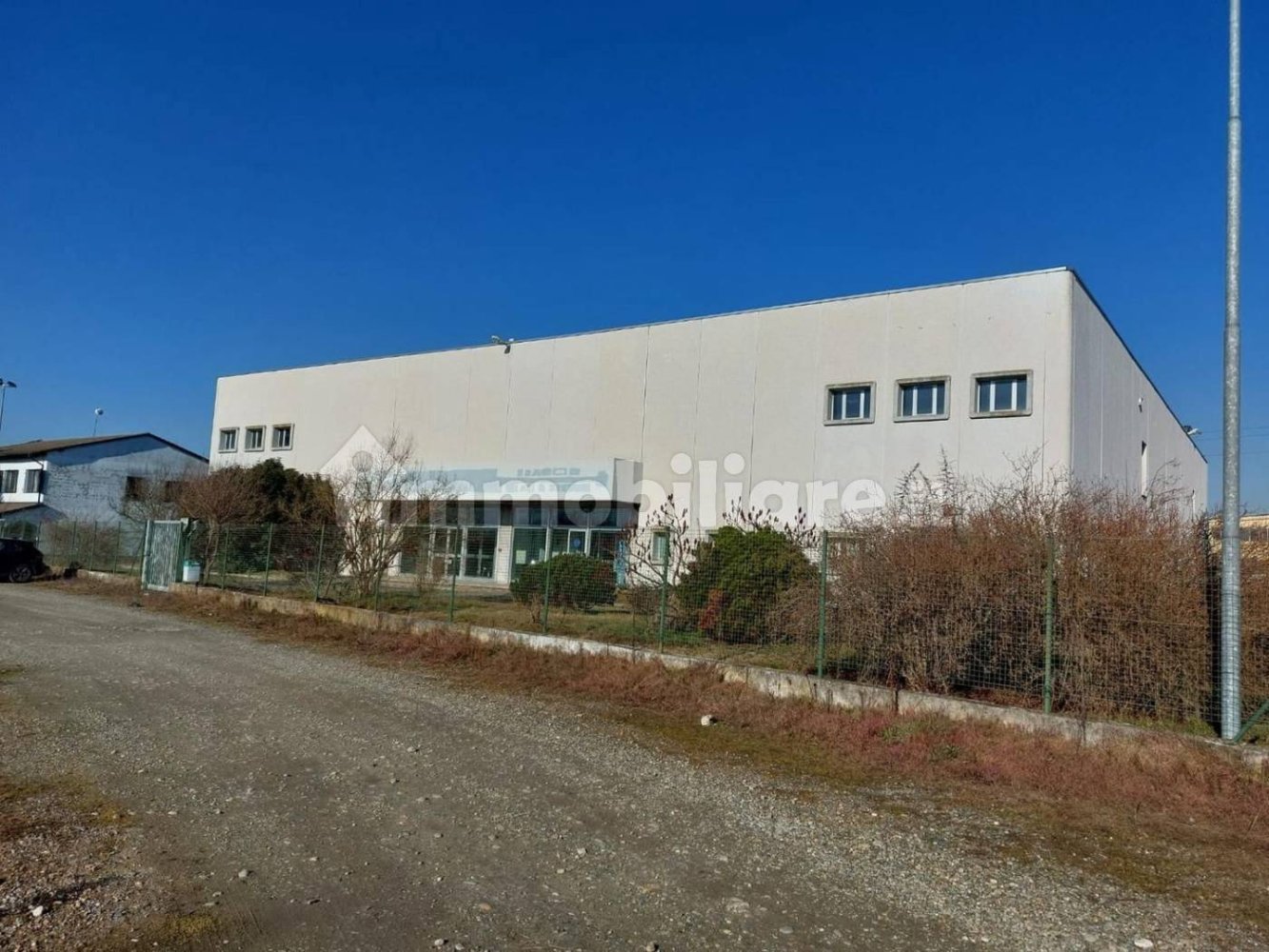 Entrepôt à Palestro, Italy 4000m² No. 316974