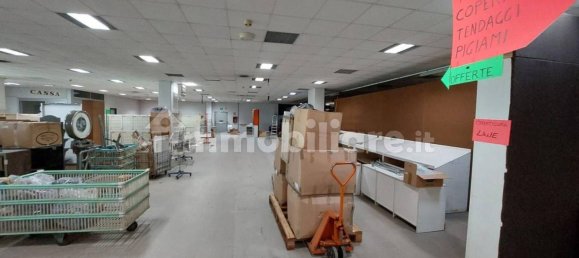 Entrepôt à Palestro, Italy 4000m² No. 316974 26