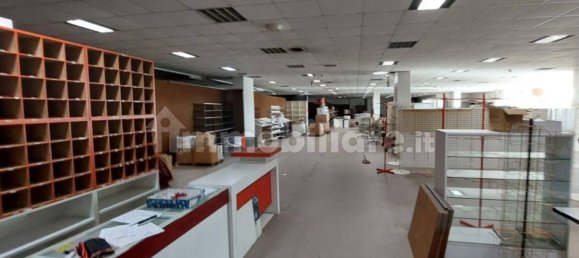 Entrepôt à Palestro, Italy 4000m² No. 316974 12