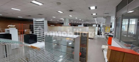 Entrepôt à Palestro, Italy 4000m² No. 316974 25